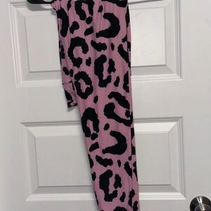 LuLaRoe Pink and Black Leopard Print Leggings